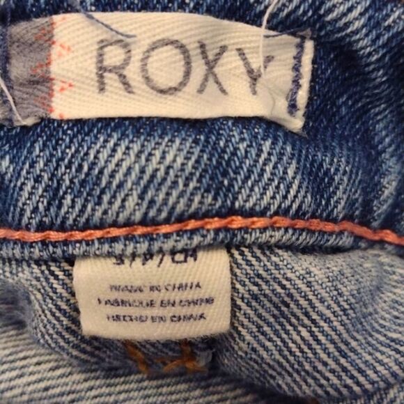 Roxy Women's Distressed Denim Skirt Size Small - Picture 8 of 13